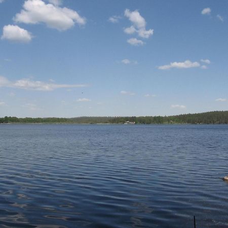 Ferienhaus In Malilla Boote Sauna See المظهر الخارجي الصورة